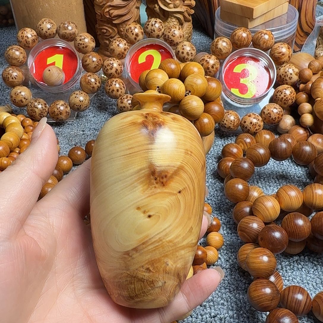 柏木（崖柏）太行崖柏花瓶闪电微瑕