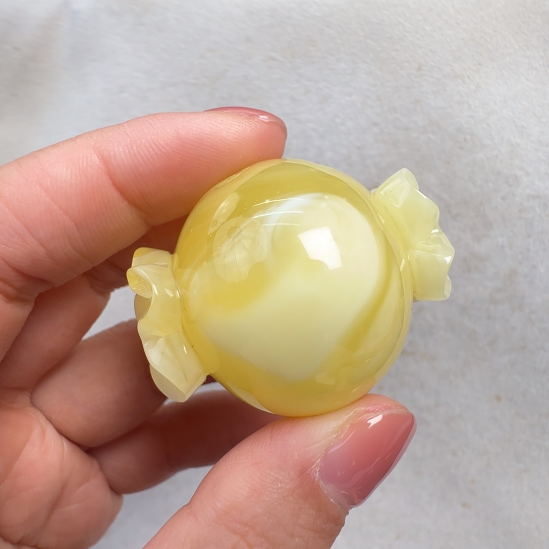 蜜蜡未镶嵌珠宝奇石