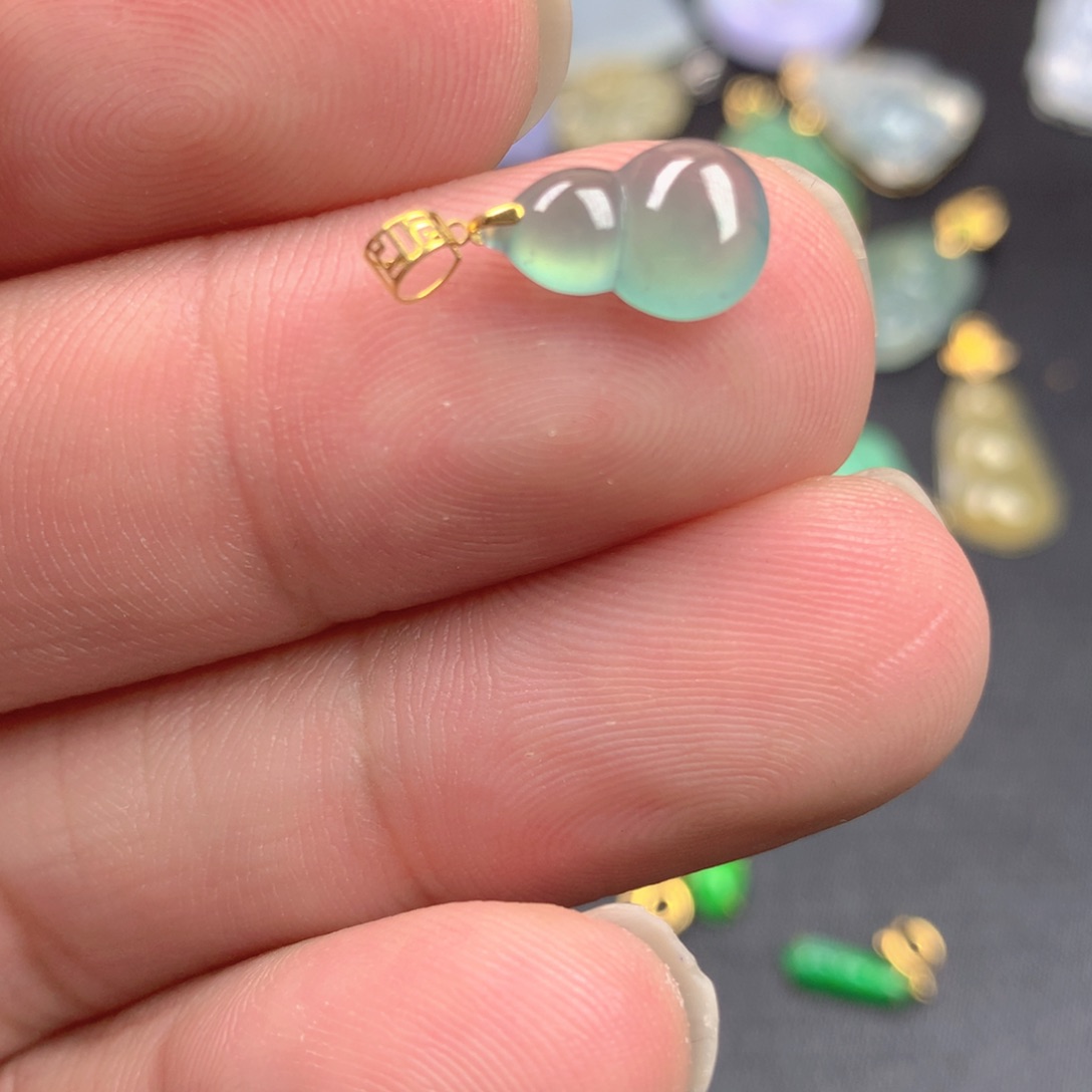【闪购商品】颈饰18K金镶嵌翡翠翡翠