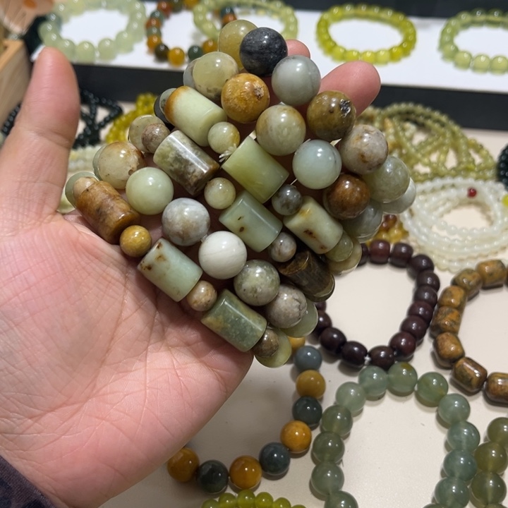 喵***仙蛇纹石玉未镶嵌手链