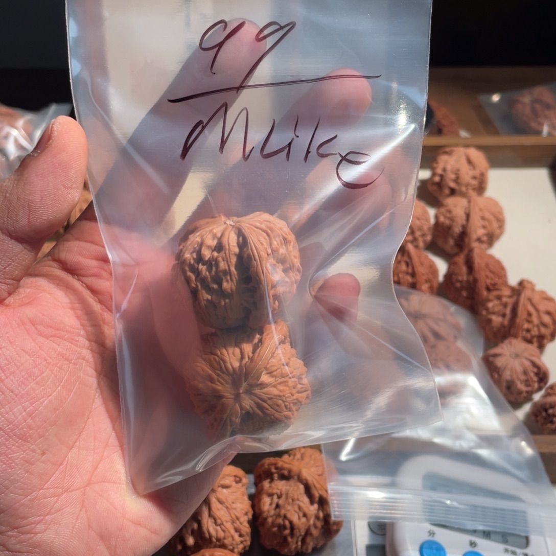 M***E41磨盘文玩核桃xxxzxxx
