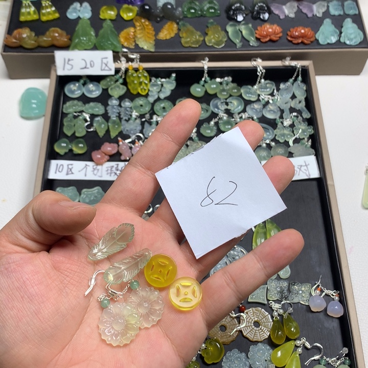 用***1蛇纹石玉合金耳钉