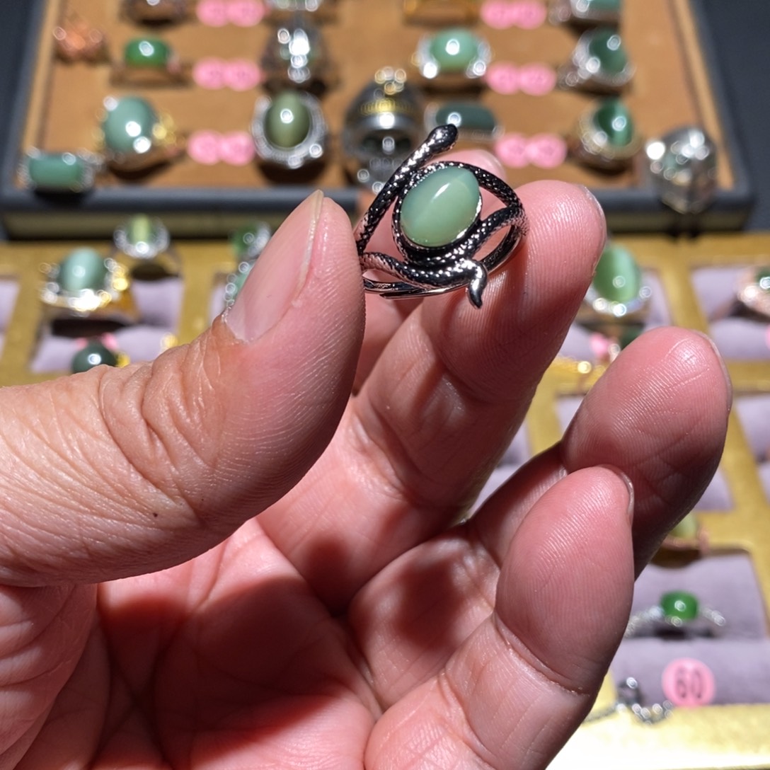 和田玉（碧玉）戒指未镶嵌