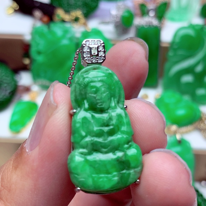 吊坠(不含链)未镶嵌翡翠