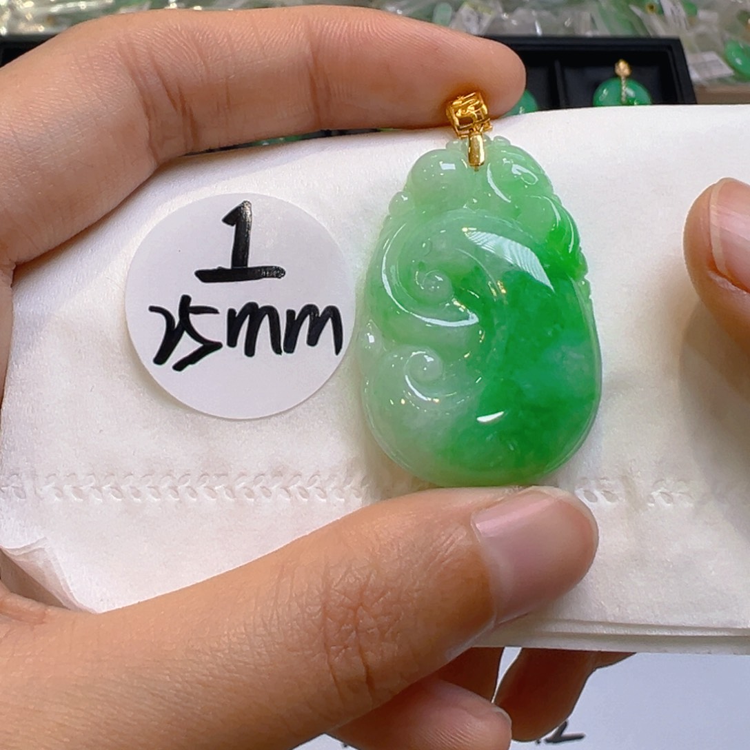 翡翠18K金镶嵌吊坠(不含链)
