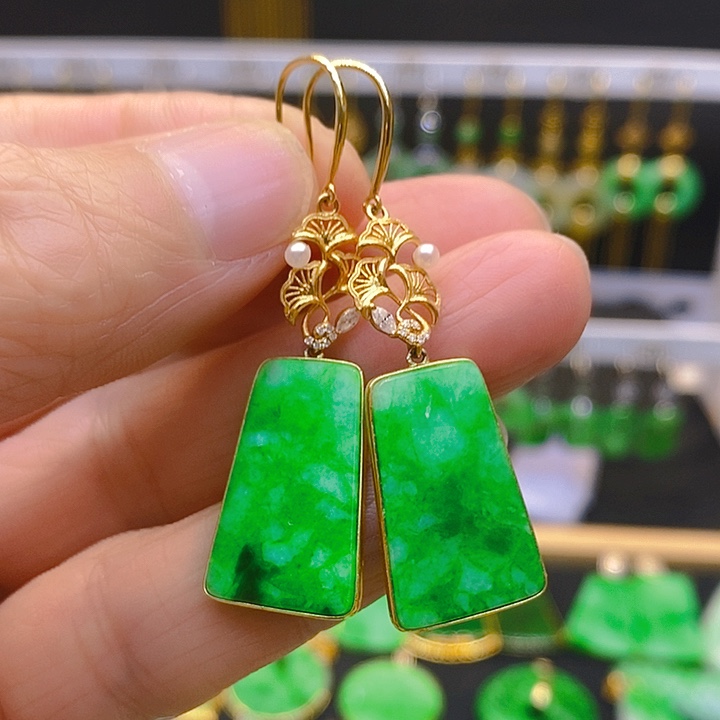 翡翠耳饰18K金镶嵌耳坠