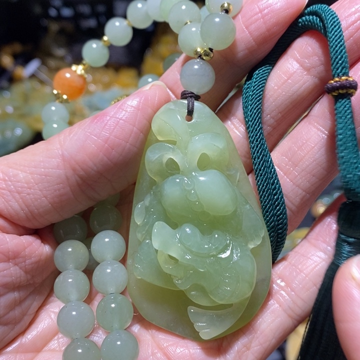 岫玉岫玉吊坠未镶嵌