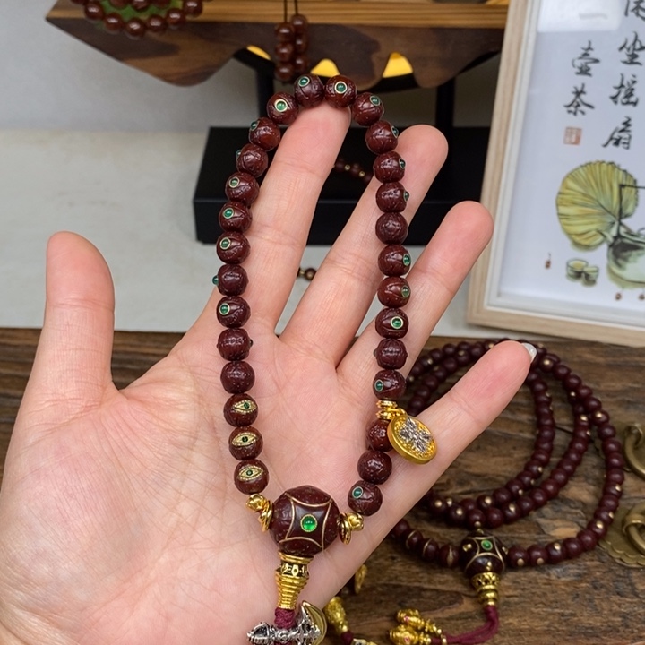 凤眼菩提吊坠8.5 绿宝 手持