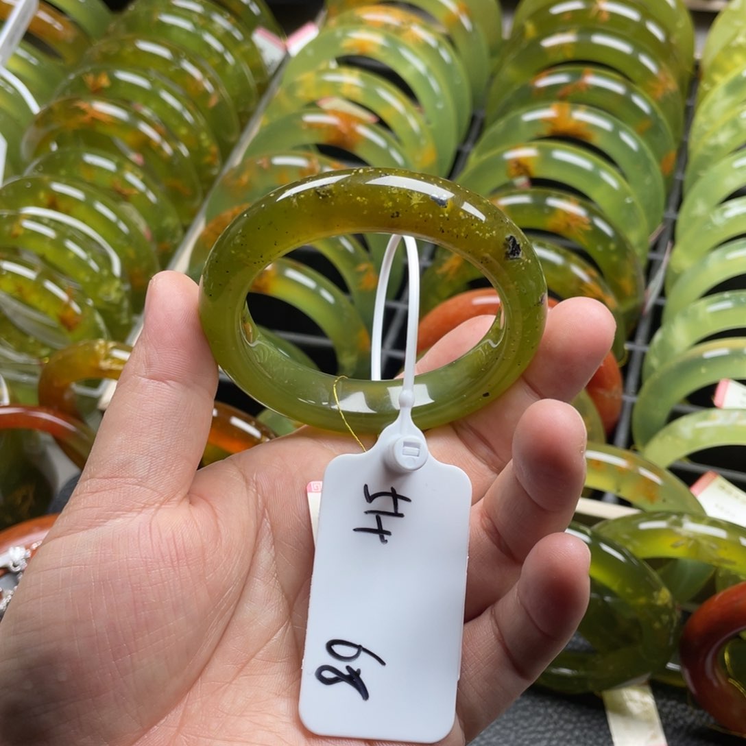 未镶嵌蛇纹石玉手镯有裂手镯特价不退不换