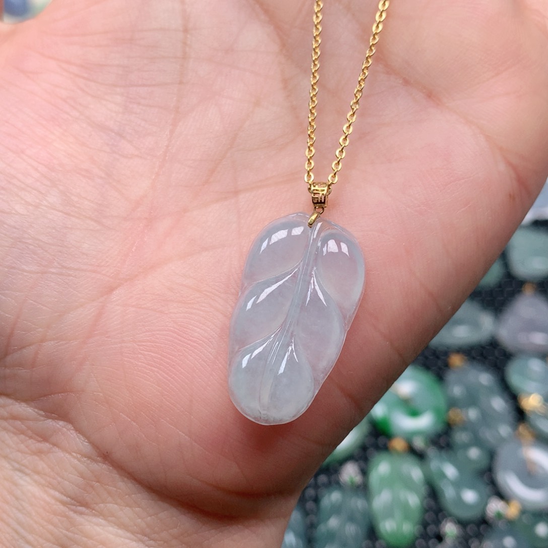 【闪购商品】翡翠吊坠(不含链)18K金镶嵌