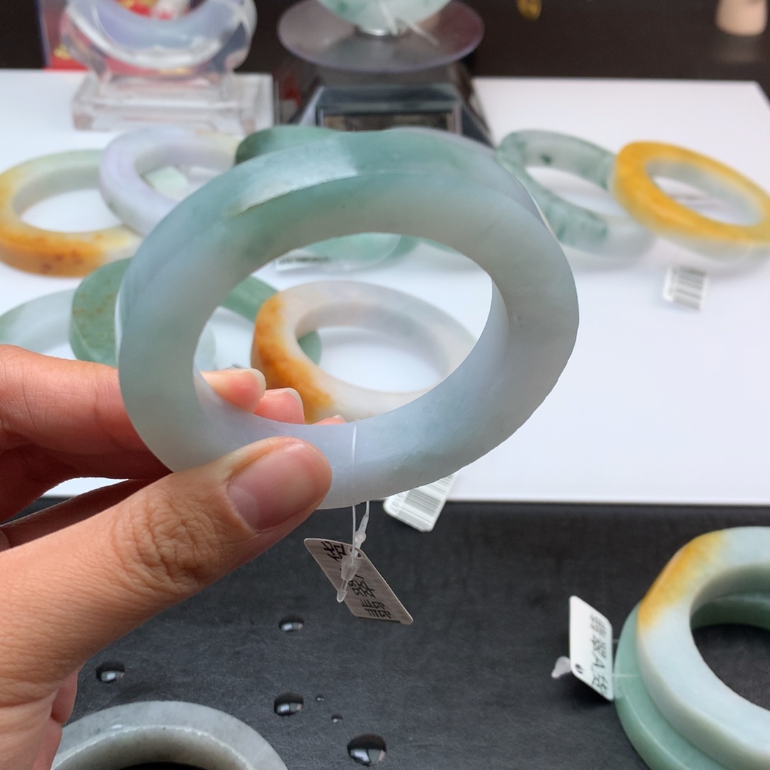 定制翡翠手镯未镶嵌牛*手镯