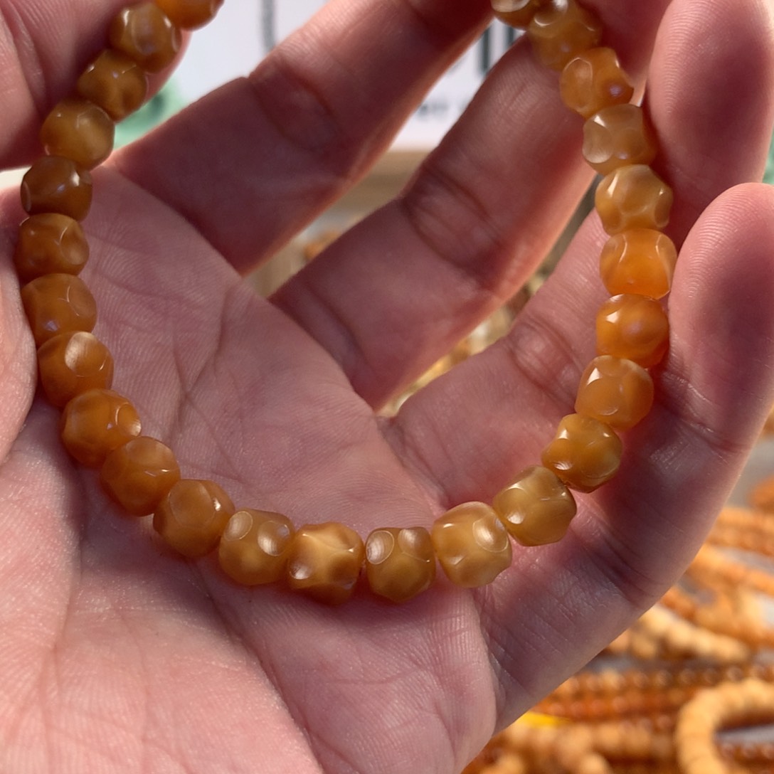 星月菩提吊坠村***⁷8奥利龙无相全玉化