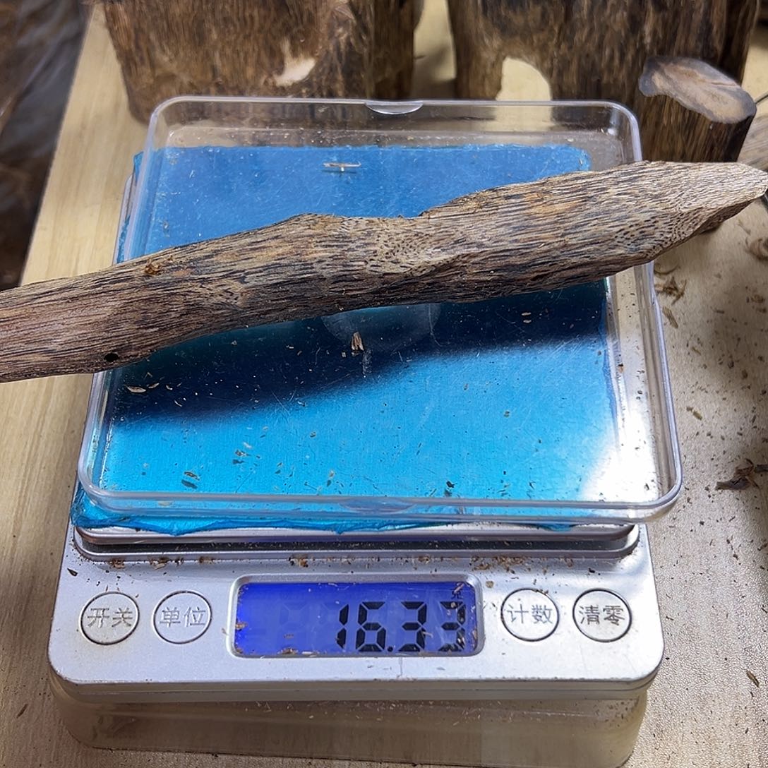 香料绿奇楠虫漏16克白棋