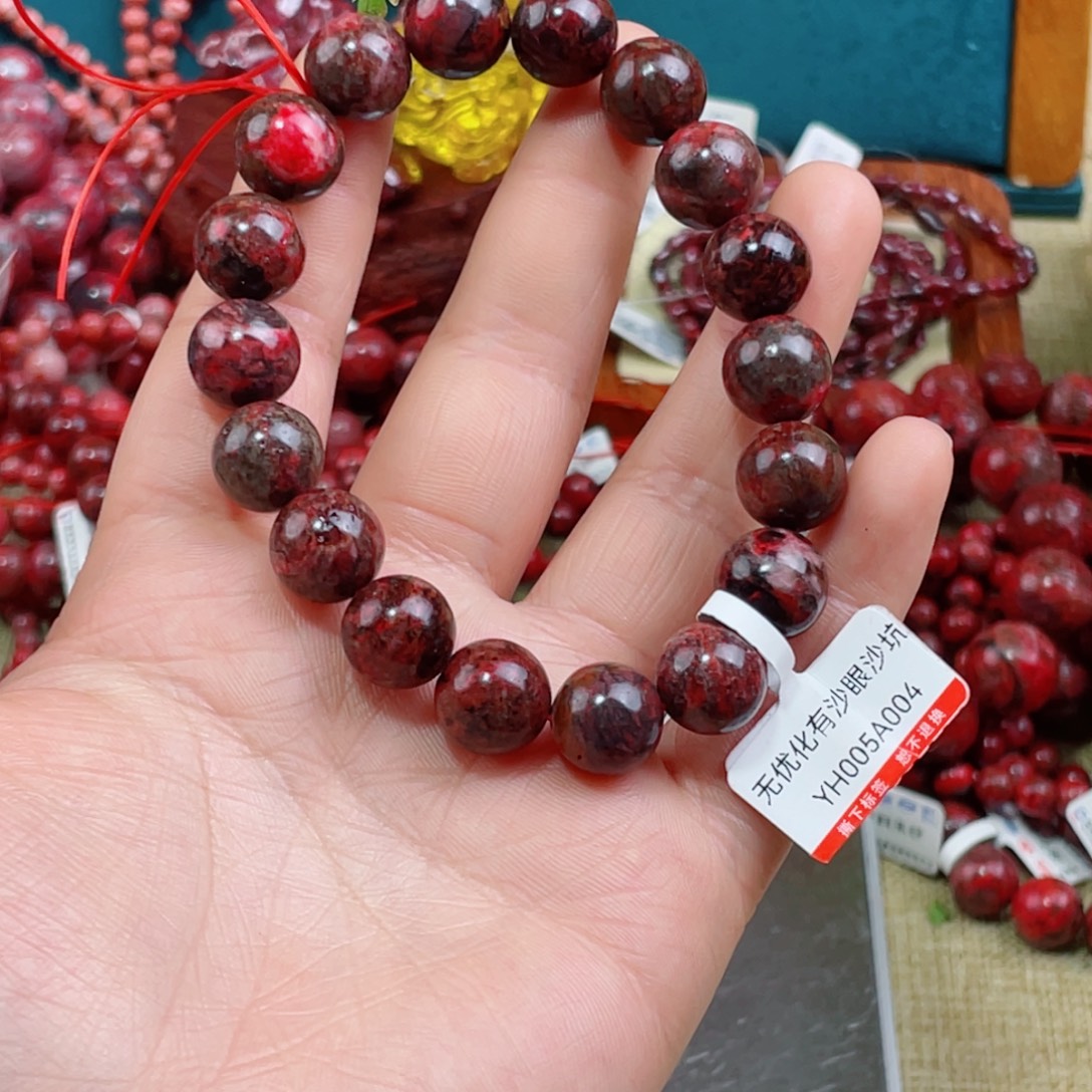 天然辰砂天然原石有沙眼