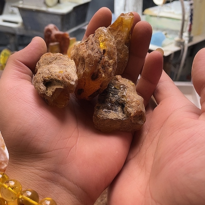 顾***红未镶嵌定制琥珀天然琥珀蜜蜡