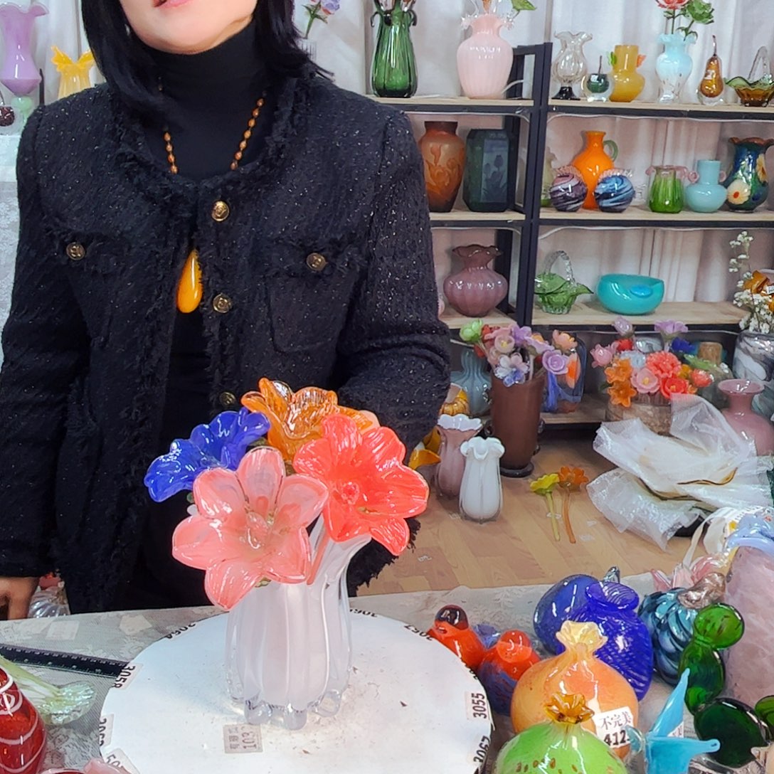 4朵短杆花1瓶 福利家悦琉璃工艺品