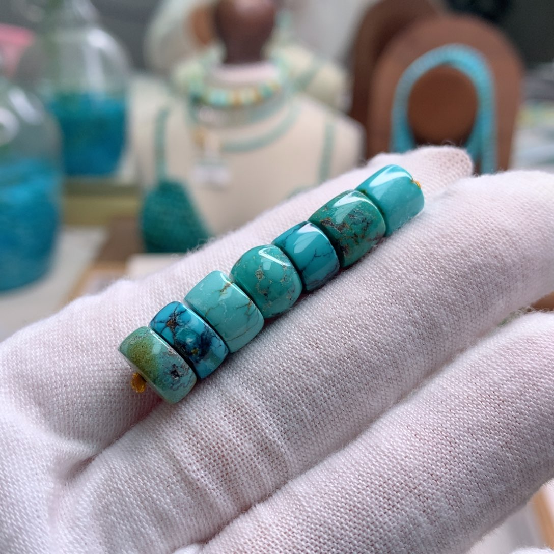 绿松石未镶嵌饰品