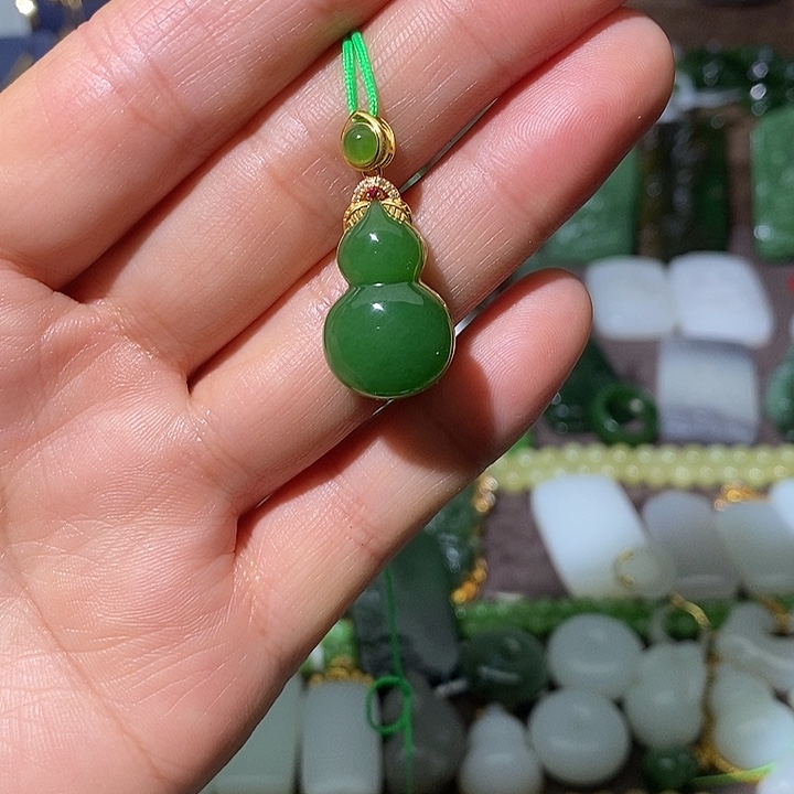 茶***¹和田玉（碧玉）18K金镶嵌吊坠(不含链)