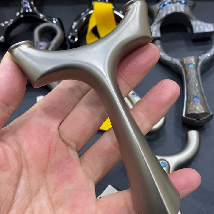 L***i00990号样品钛合金凯撒带一圈琥珀带