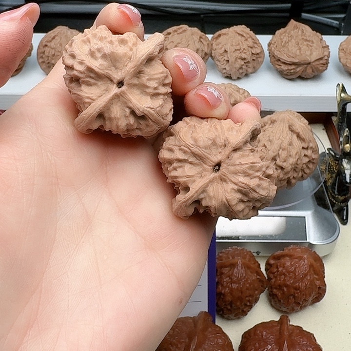 文玩核桃吊坠39全品毕业对野狼