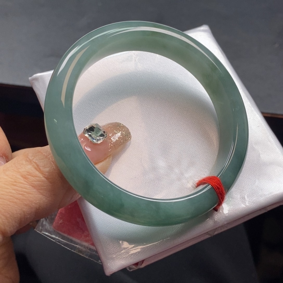 翡翠未镶嵌手镯手镯