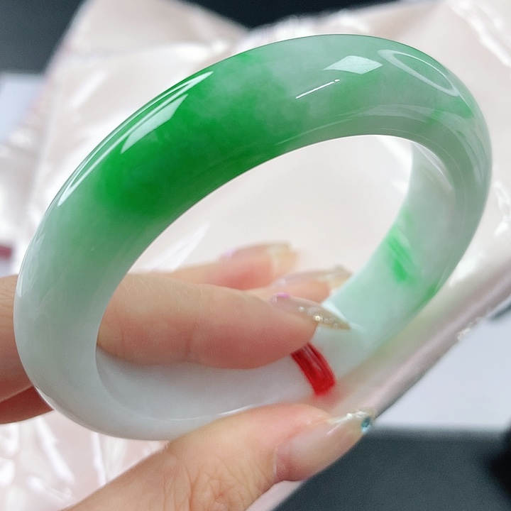 未镶嵌手镯翡翠，356