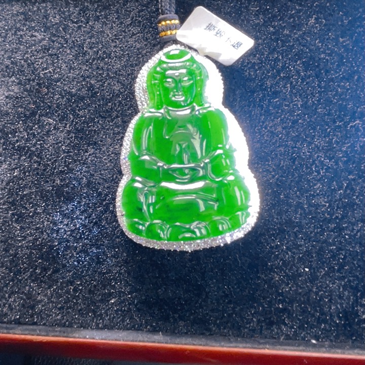 翡翠颈饰未镶嵌12，