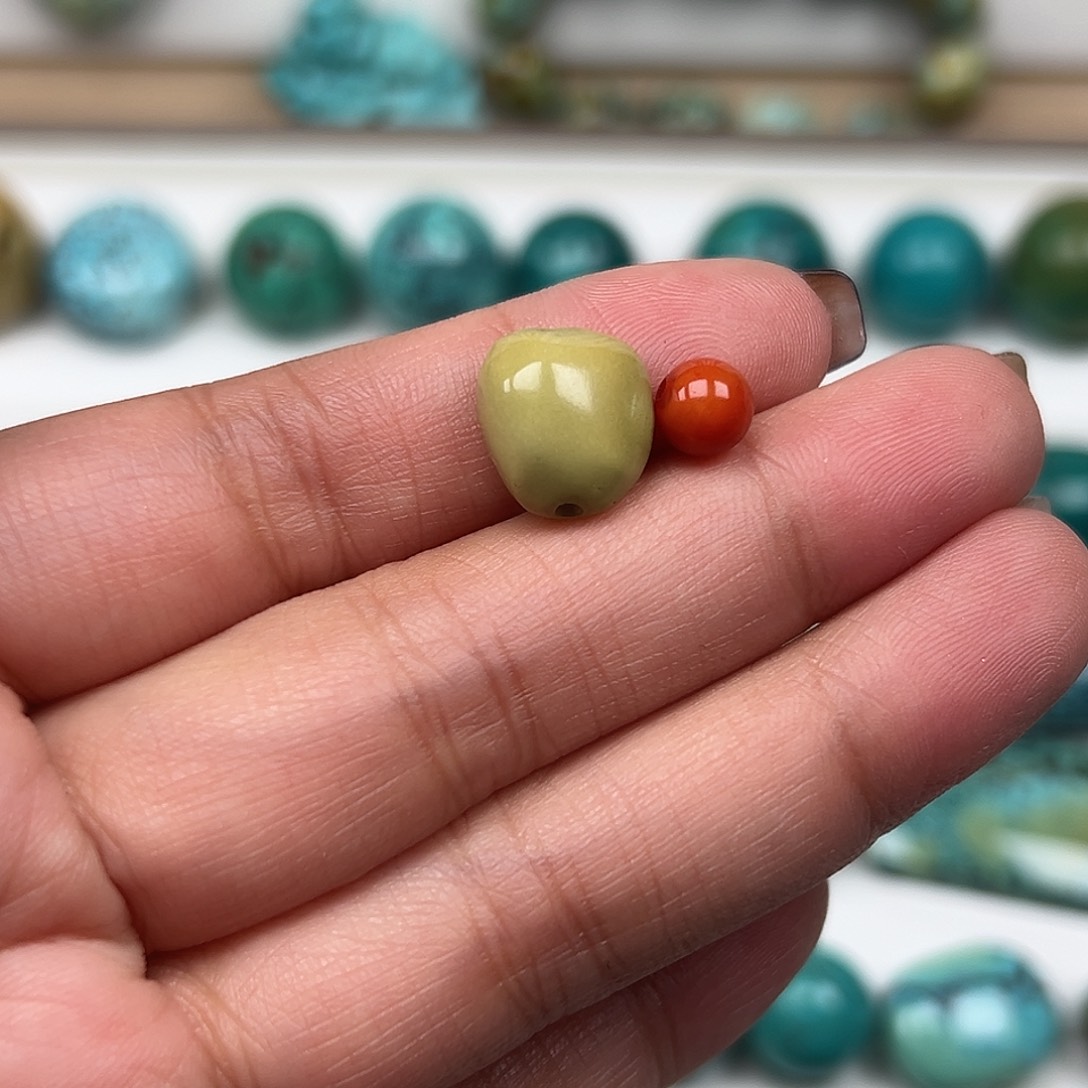 南红玛瑙未镶嵌珠宝奇石