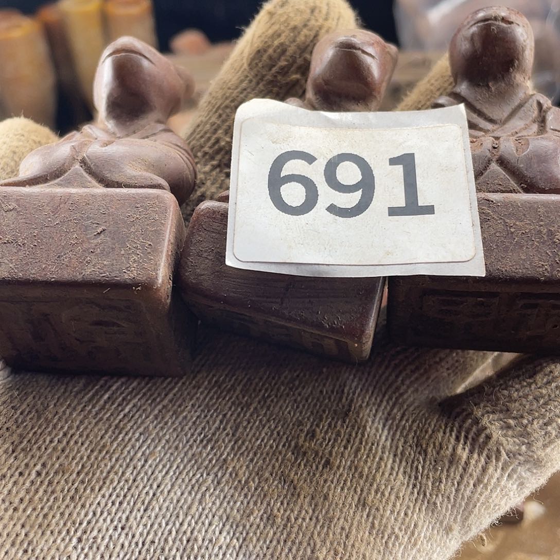 孟***館和田玉（糖玉）未镶嵌挂件