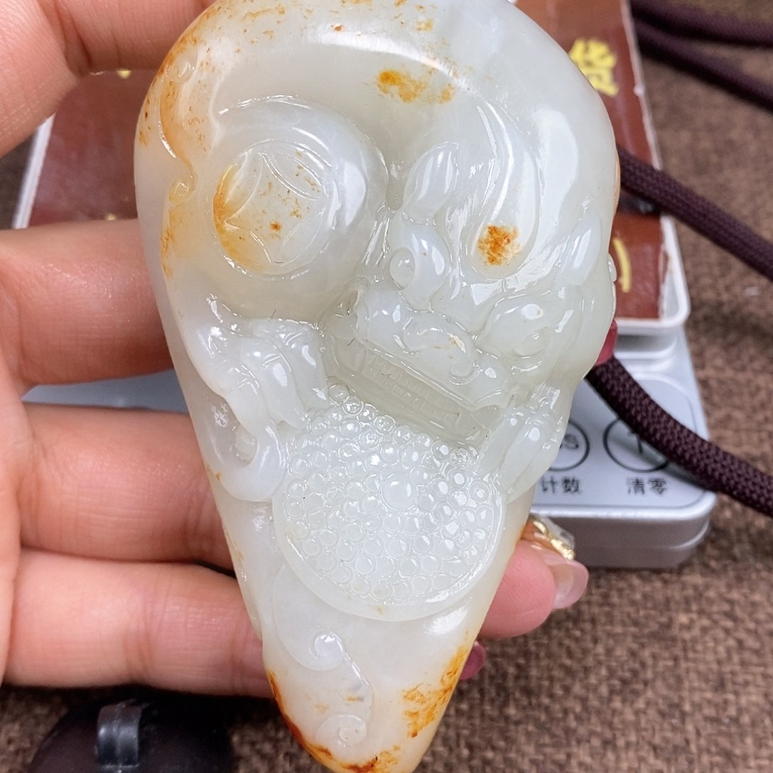 和田玉颈饰未镶嵌