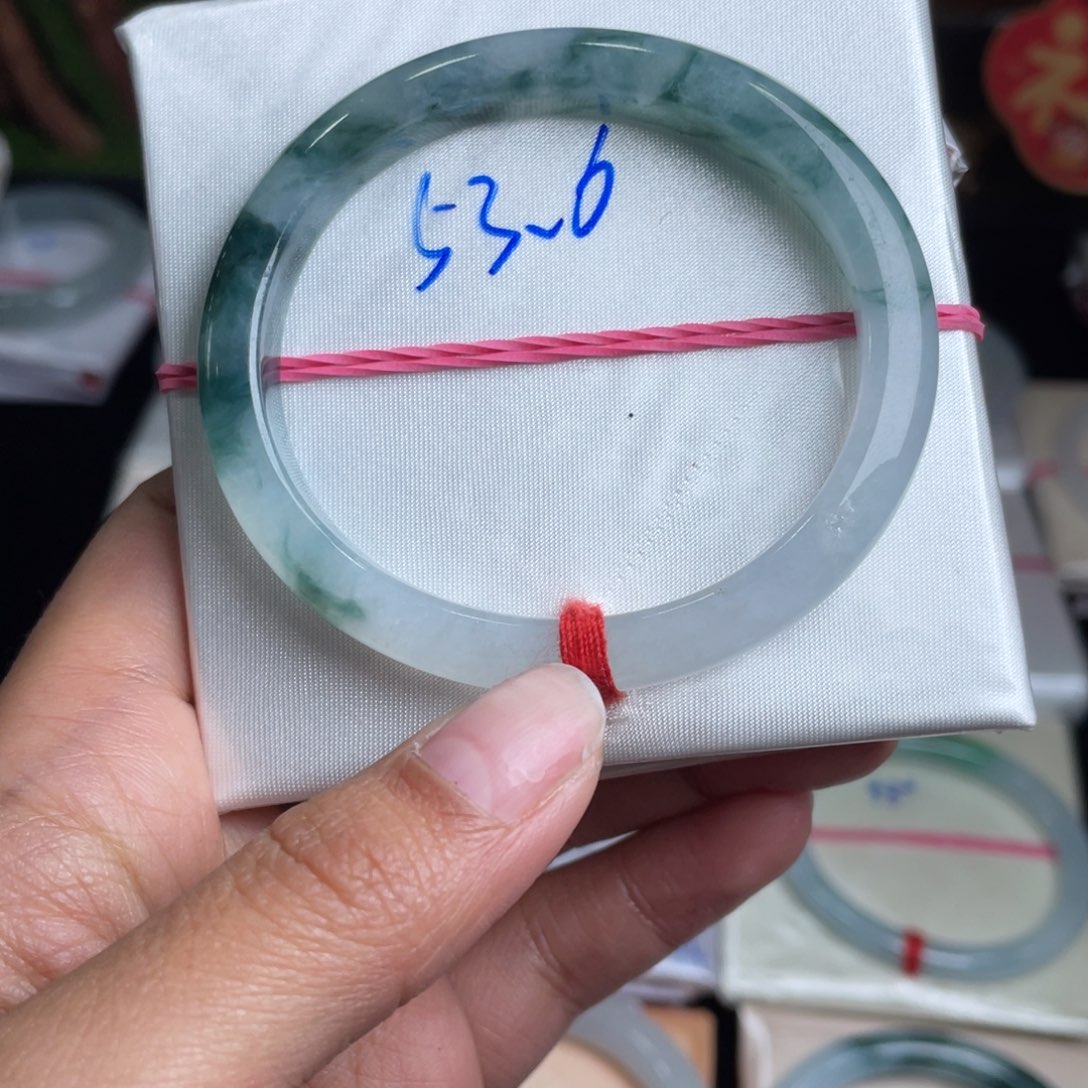 翡翠手镯未镶嵌缅甸翡翠手镯46