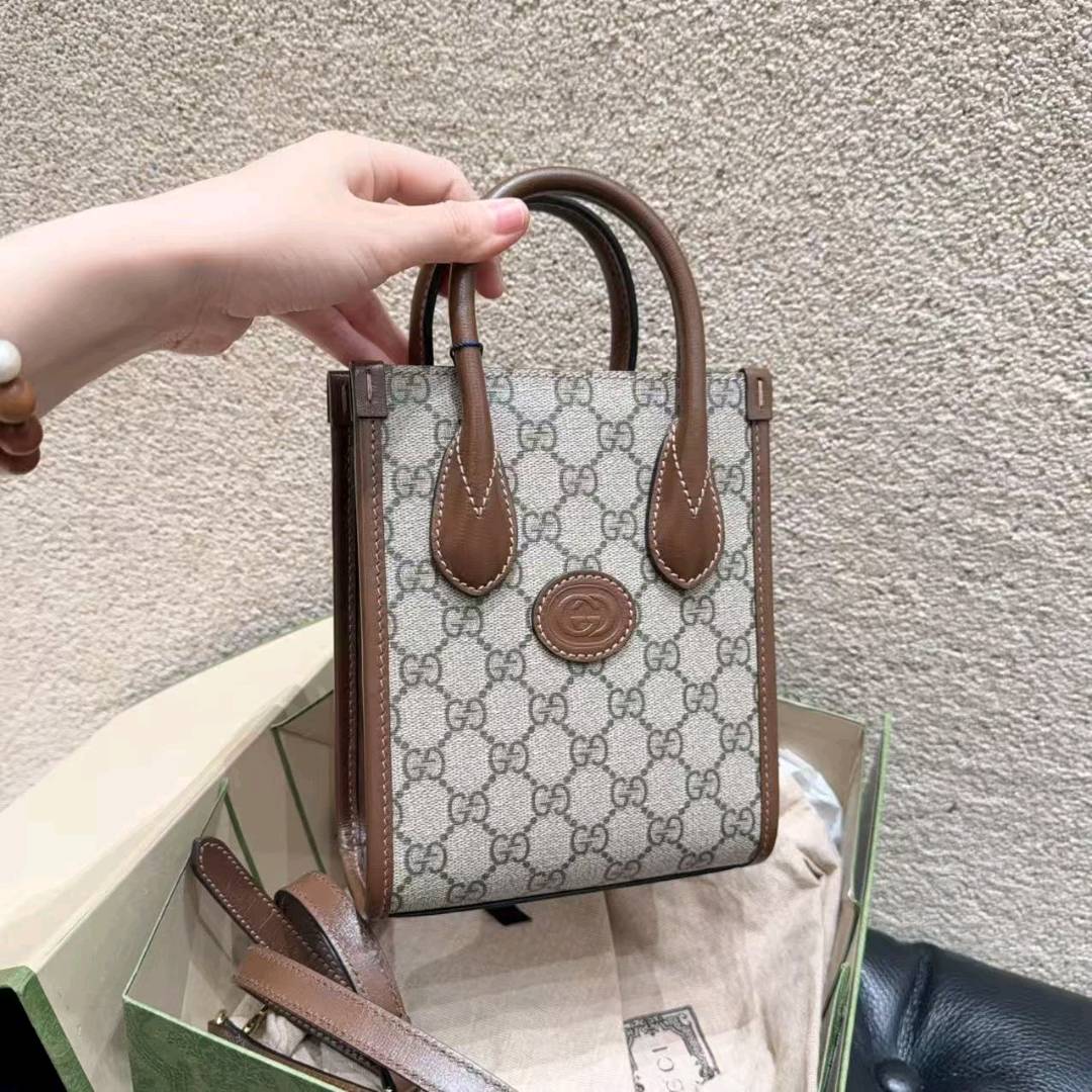 99新 GUCCI/古驰 古驰/Gucci 棕色老花琴谱包 手提单肩斜挎包！尺
