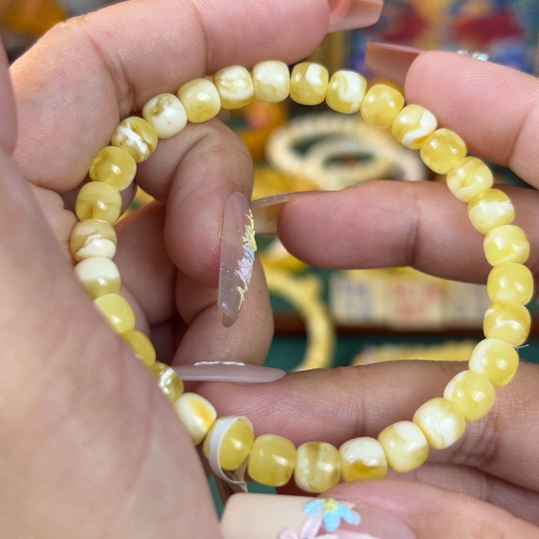 未镶嵌琥珀珠宝奇石