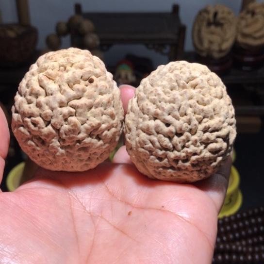 橄榄核吊坠虫眼脑纹金刚