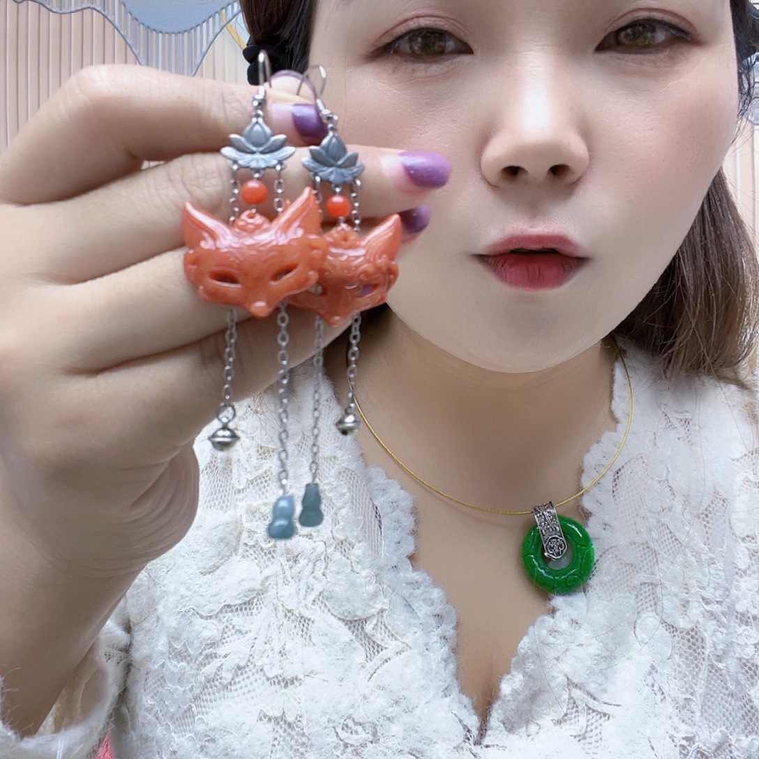 翡翠未镶嵌颈饰耳坠