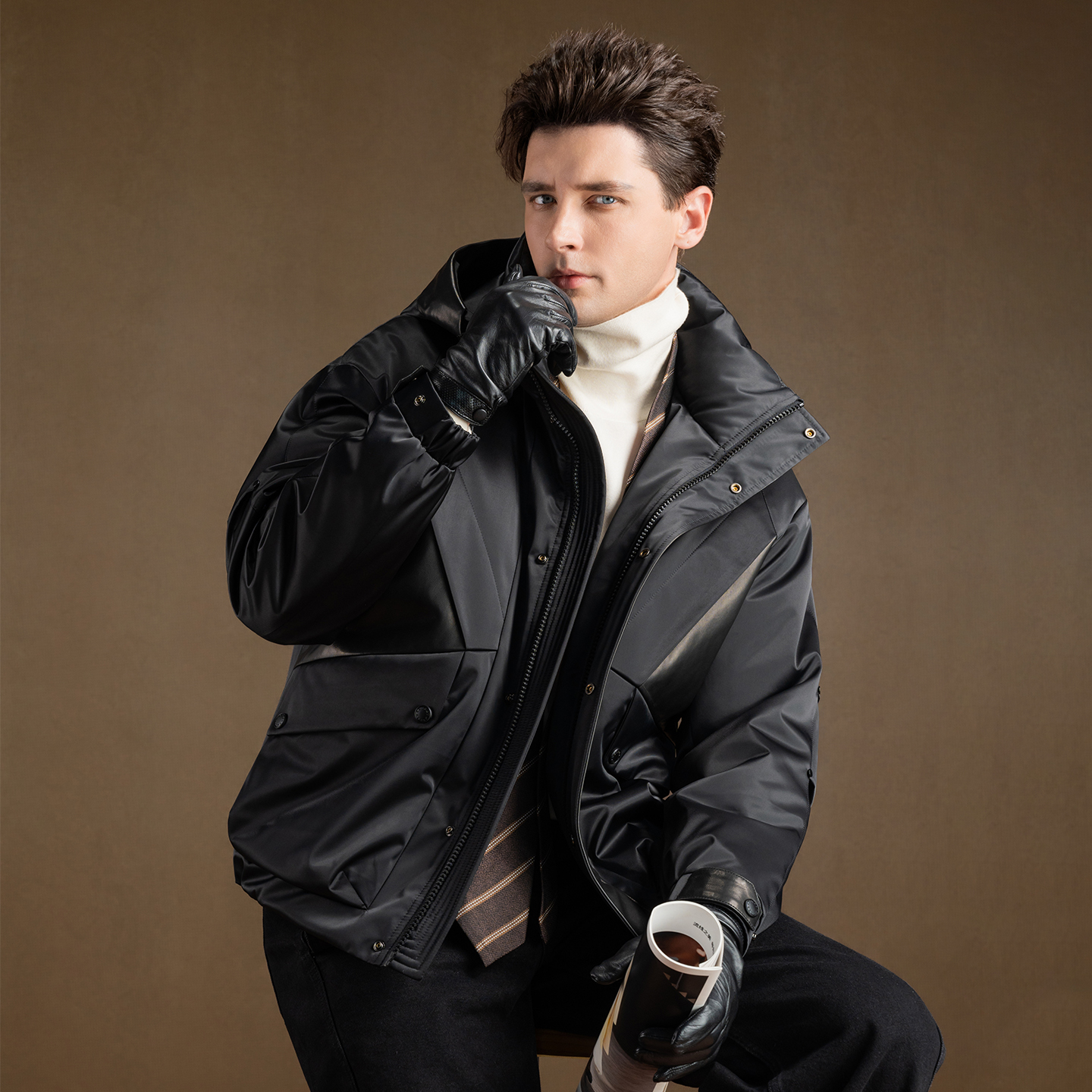 【黑珍珠】白鹅绒冲锋衣拼皮外套时尚鹅绒户外羽绒服冬款YJ58719