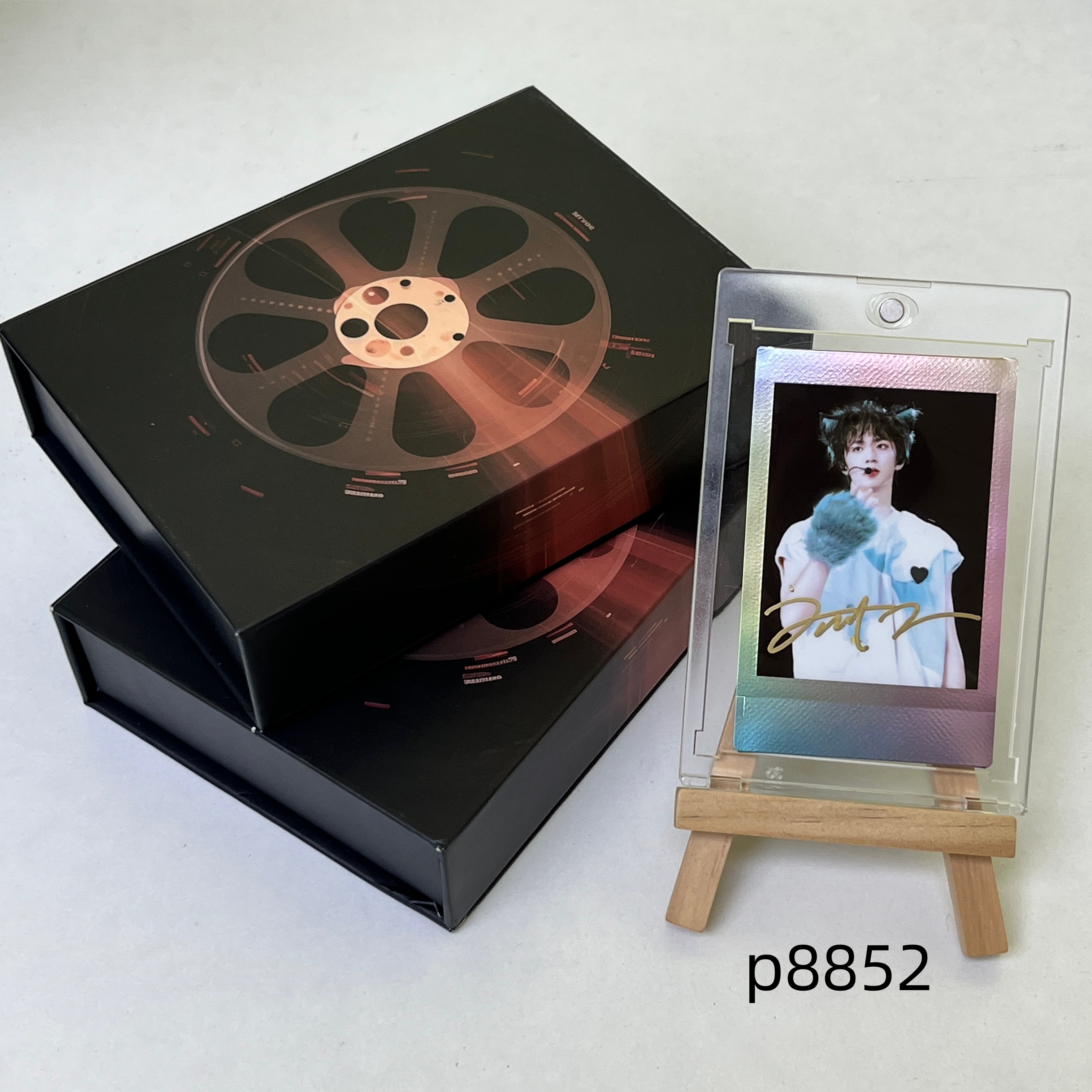 P8852 刘耀文 正品拍立得照片 人鱼边框