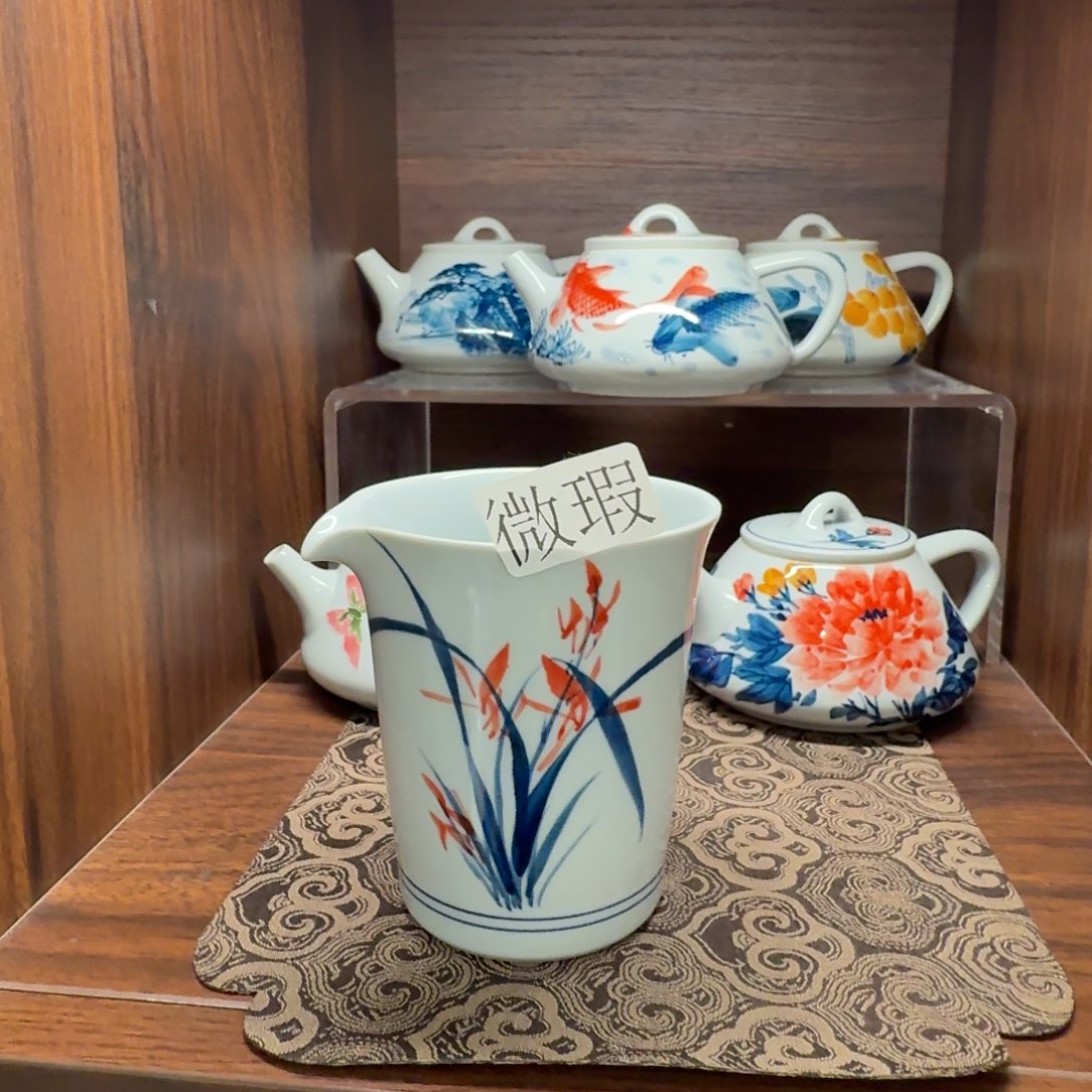 釉下手绘茶具微瑕