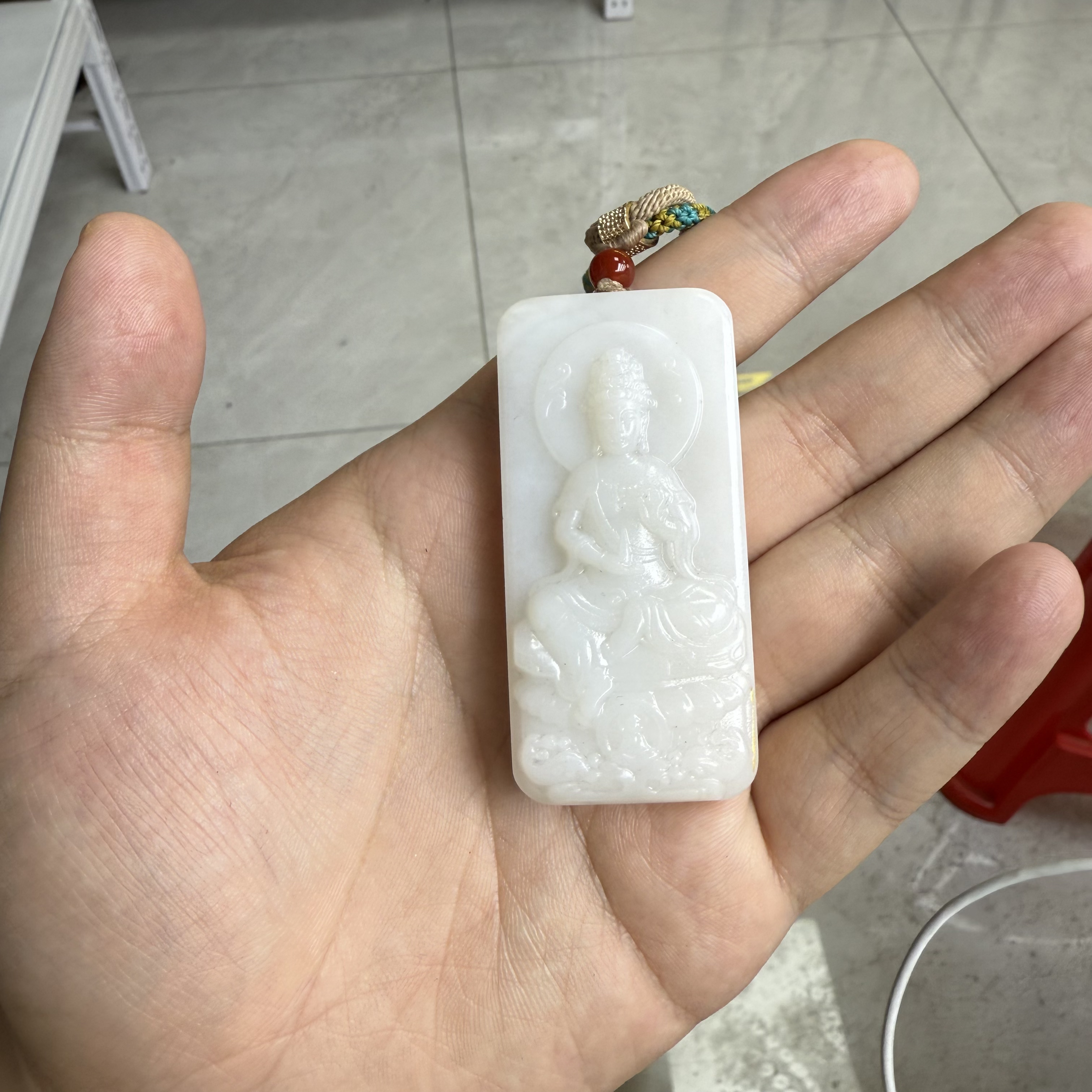 石包沁色观音手把把玩件