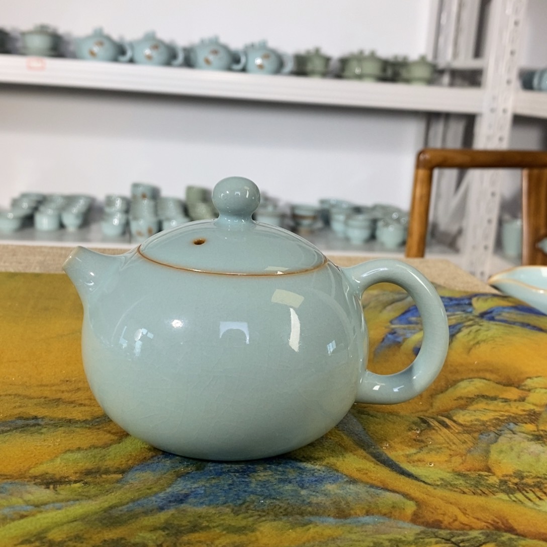 【闪购商品】天青西施壶微微瑕。。。。。