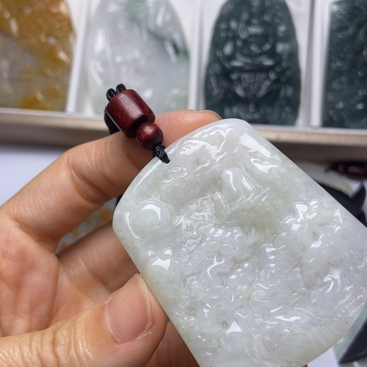 翡翠未镶嵌颈饰翡翠