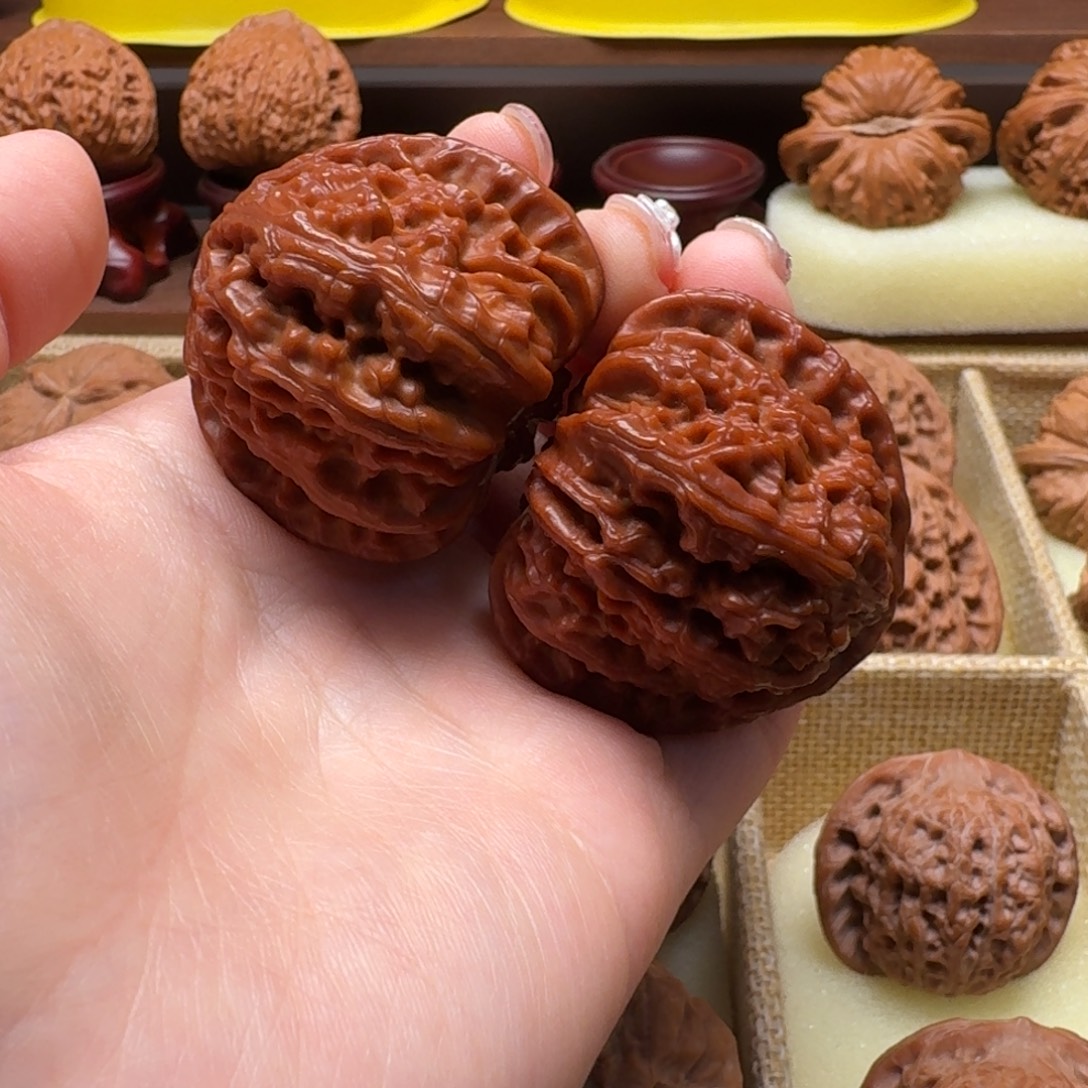 文玩核桃吊坠42回血全品三角白