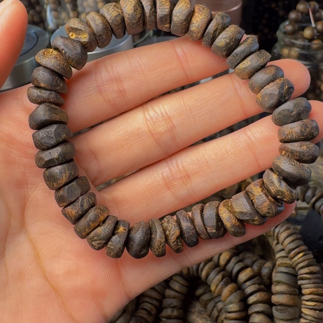 金***胖沉香碎屑沉香沉水壳子12克