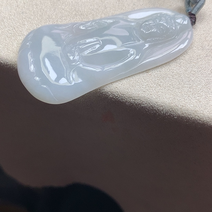 翡翠颈饰未镶嵌吊坠