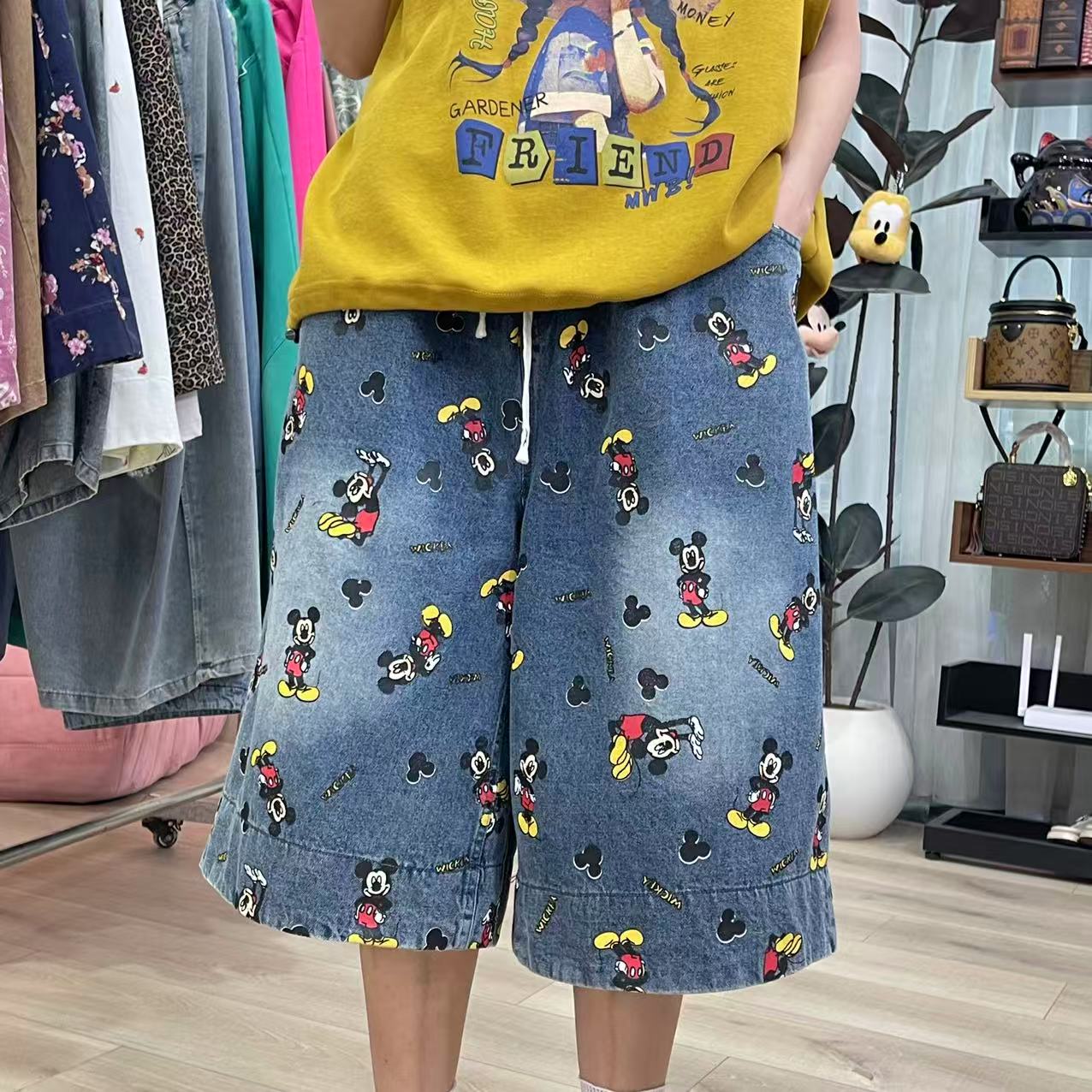 558牛仔印花米奇大版六分中裤女