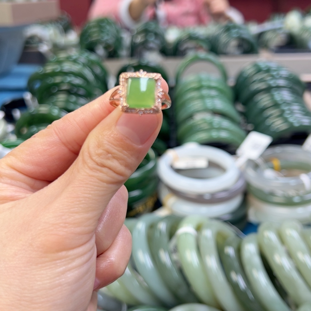 和田玉戒指未镶嵌