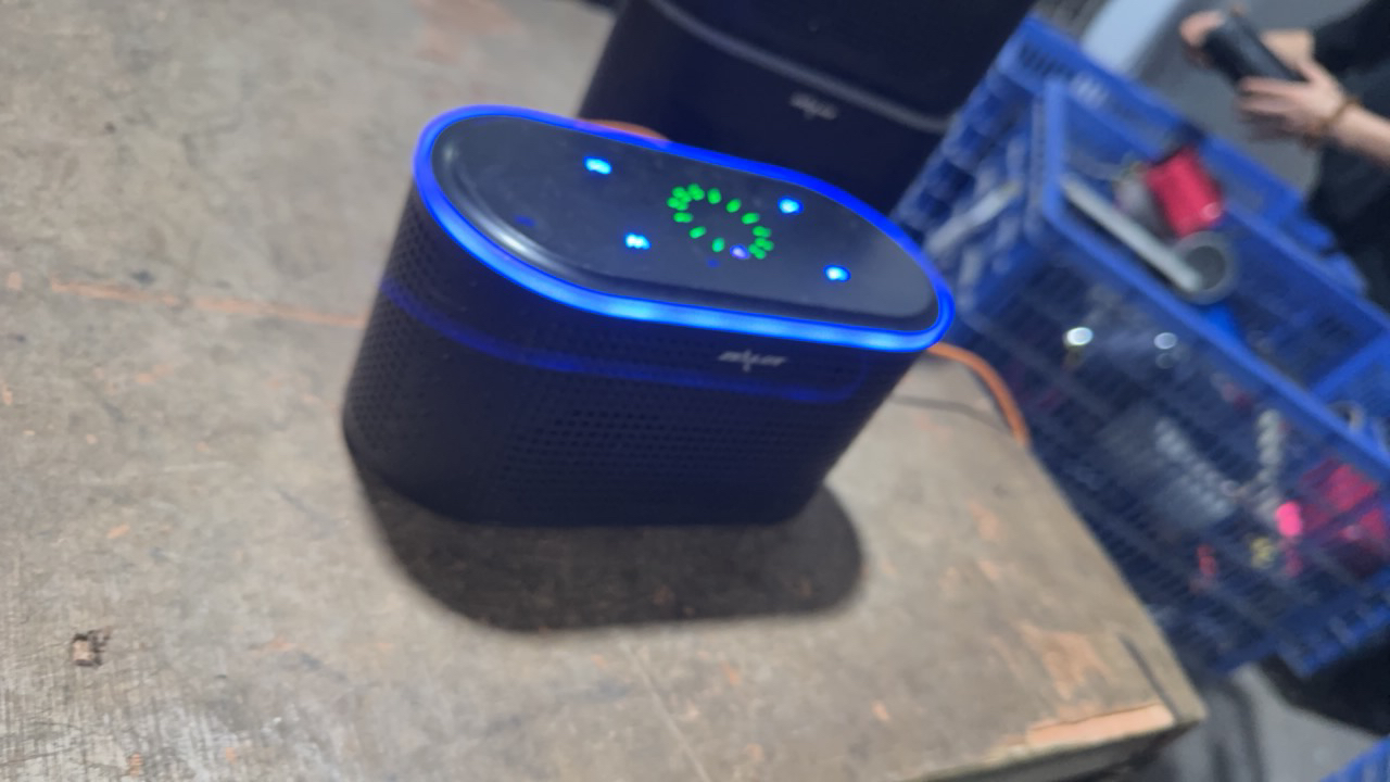 9新  库存小音响电池不质保，裸机