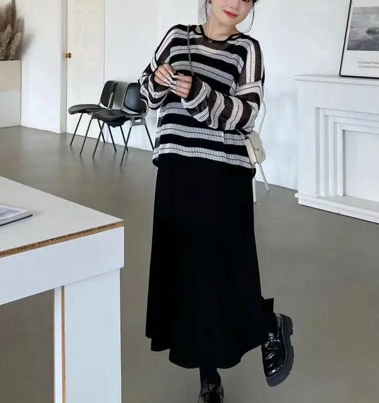 慵懒风条纹罩衫与百搭背心裙组合大码显瘦套装