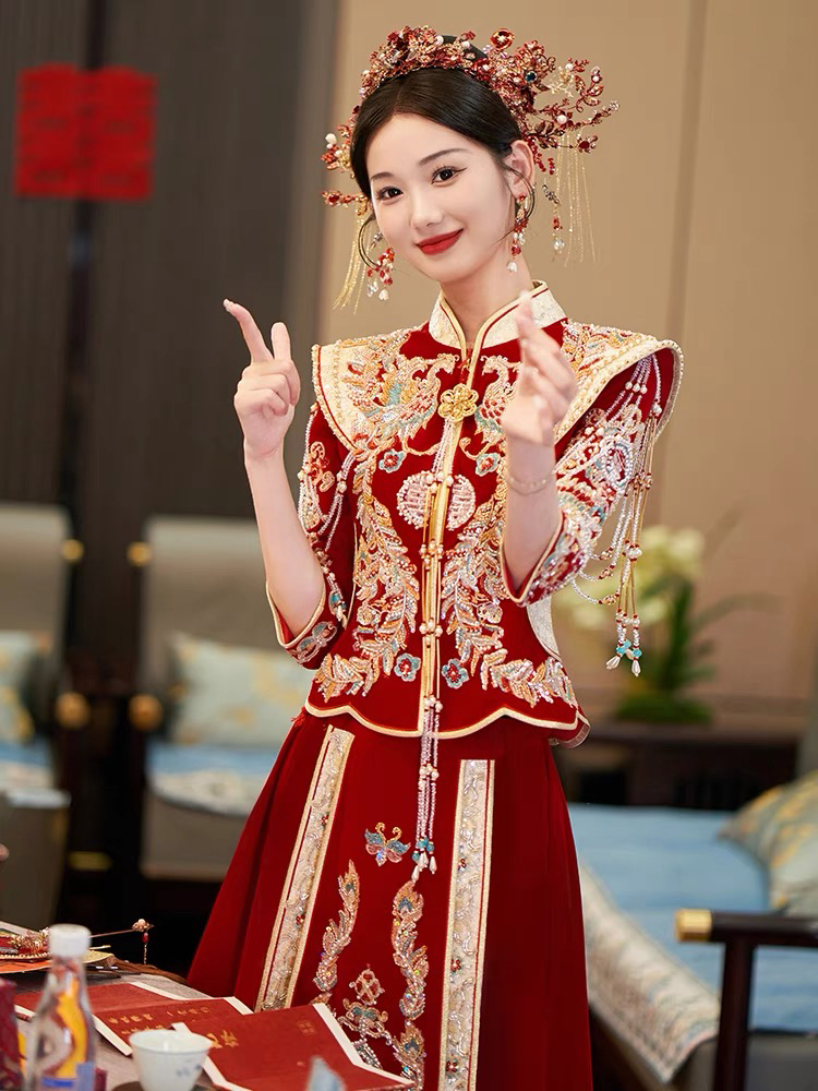 秀禾服新娘2025新款丝绒敬酒服新中式婚服礼服复古出阁服重工嫁衣