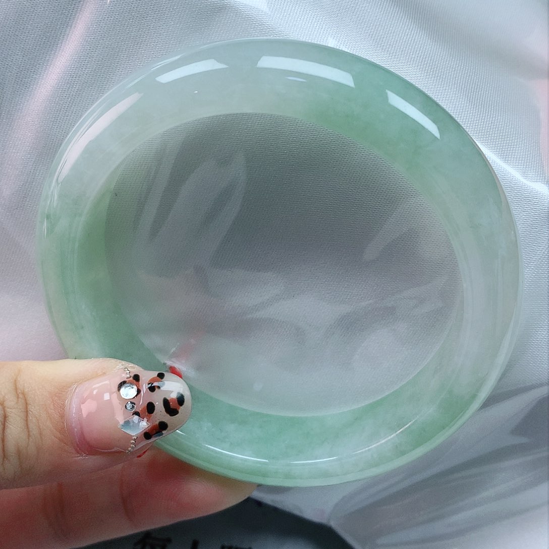 翡翠手镯未镶嵌57圈